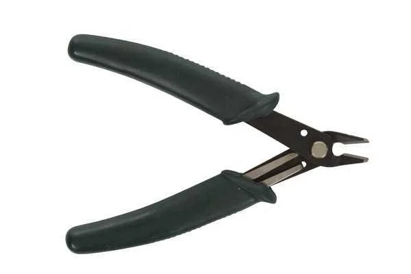 Alicate de Corte (130mm)
