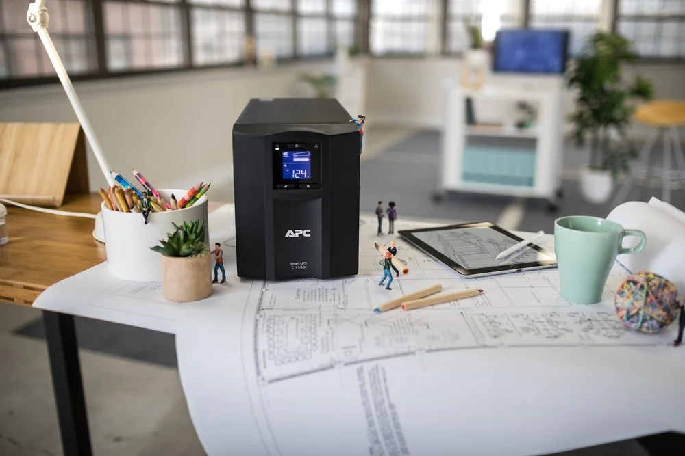 Apc Smart-Ups C 1500va Lcd     Accs
