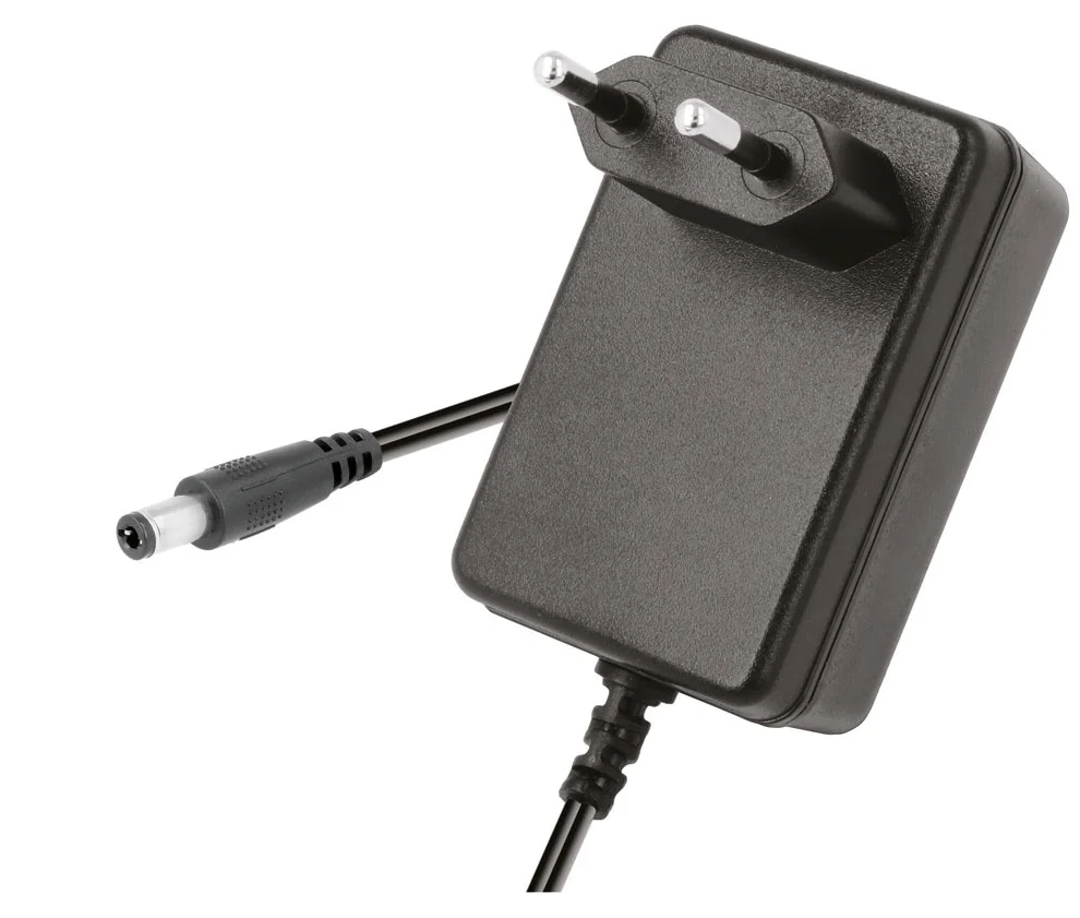 Alimentador Electr&oacute;nico Universal 15vdc/1,0a