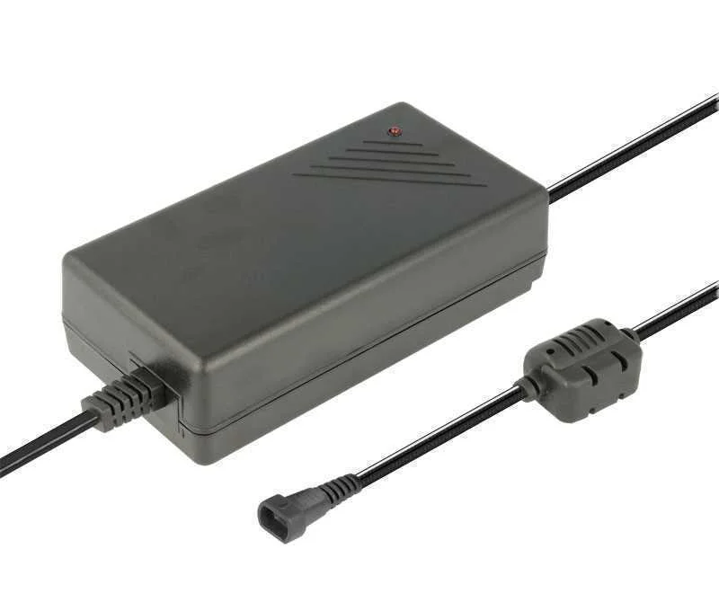 Alimentador Electr&oacute;nico Universal 12vcc/2,2a