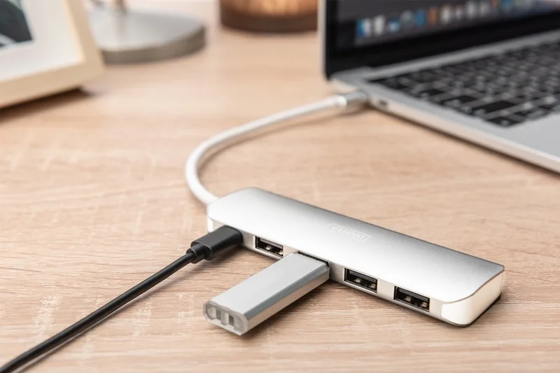 Digitus Usb-C-Hub  4-Port 3.0->4xa3.0 1xc  Intgr.Kabel  Wei&szlig;
