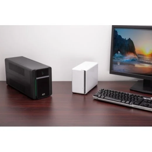Ups 1600va 900w 6x Tomadas Ca - Apc
