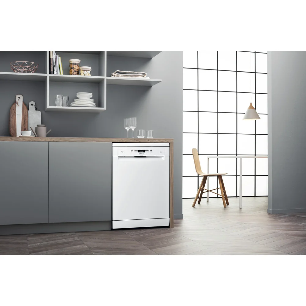 M&aacute;quina de Lavar Loi&ccedil;a (Branco) HFC 3C41 CW