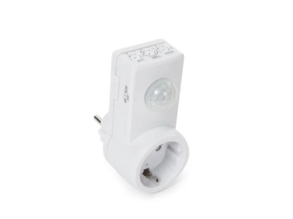 Sensor de Tomada - Tipo Alem&atilde;o - Sensor Dia/Noite