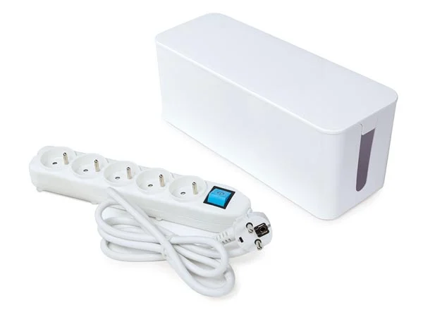 Toma Con Organizador de Cables - 5 Entradas