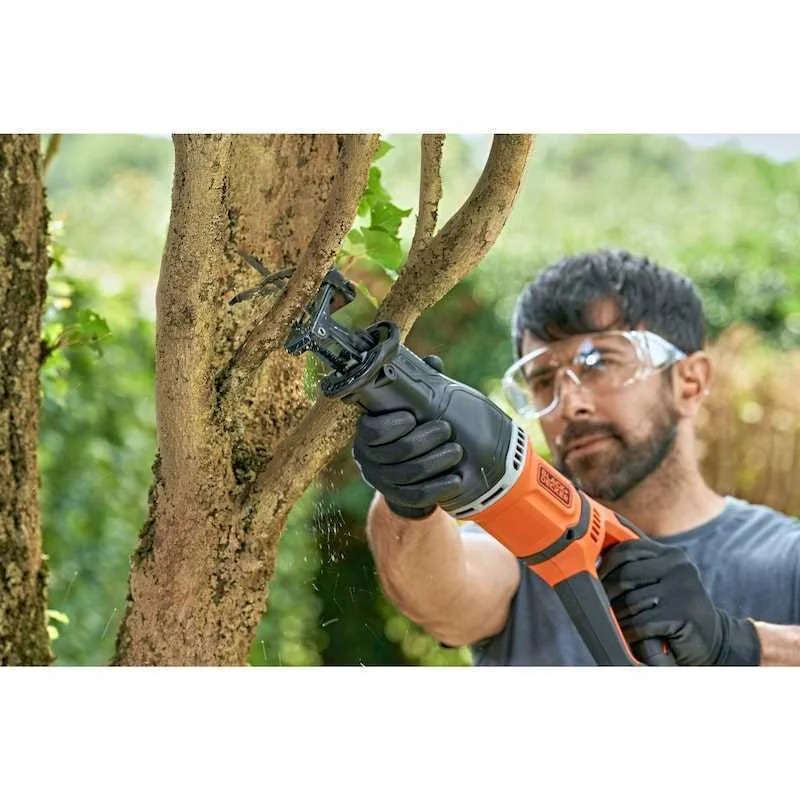 *s.Of* Serra Sabre 750w  Bes301-Qs Black+Decker