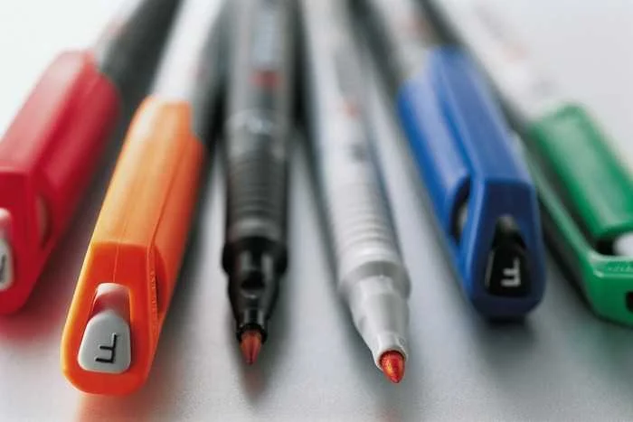 Marcador Permanente Punta Superfina Ohpen Univers.