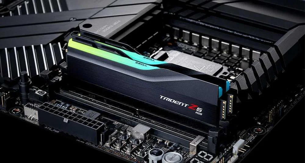 Mem&oacute;ria RAM Trident Z5 RGB 32gb (2x16gb) Ddr5-5600mhz Cl36 Preto - G.Skill