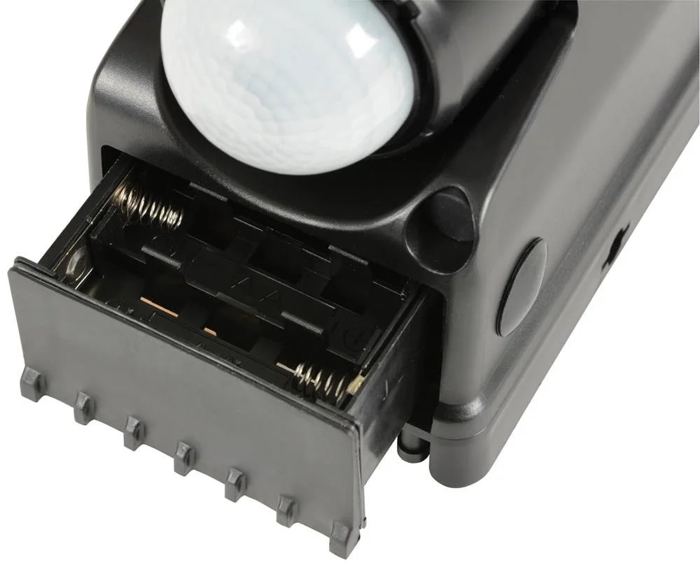 Refletor Duplo LED com Sensor de Movimento e Alimentado por Bateria