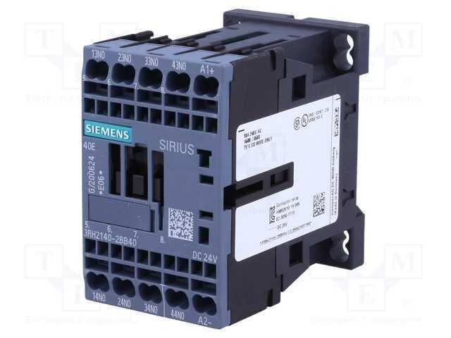 Contator: 4-de polo, NO x4, 24VDC, 10A, no painel.