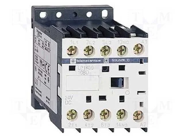 Contator: 4-de polo, NO x4, 24VDC, 12A, no painel.