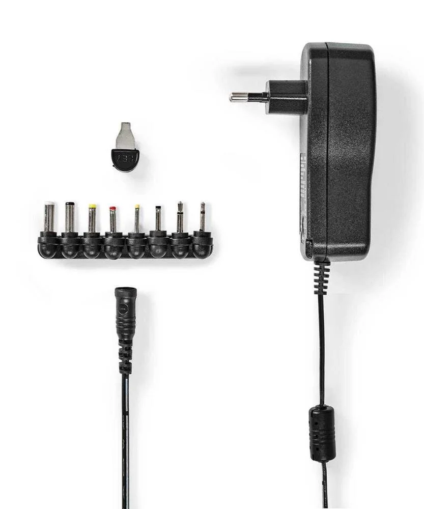 Adaptador de Corriente Universal  18 W  3 - 12 V .