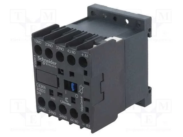 Contator: 4-de polo, NO x4, 24VDC, 10A, no painel.