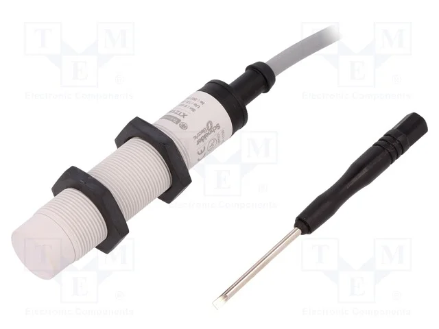Sensor: Capacitivo, Cobertura: 0&divide;8mm, Out: Pnp / No, Uten: 10&divide;30vdc